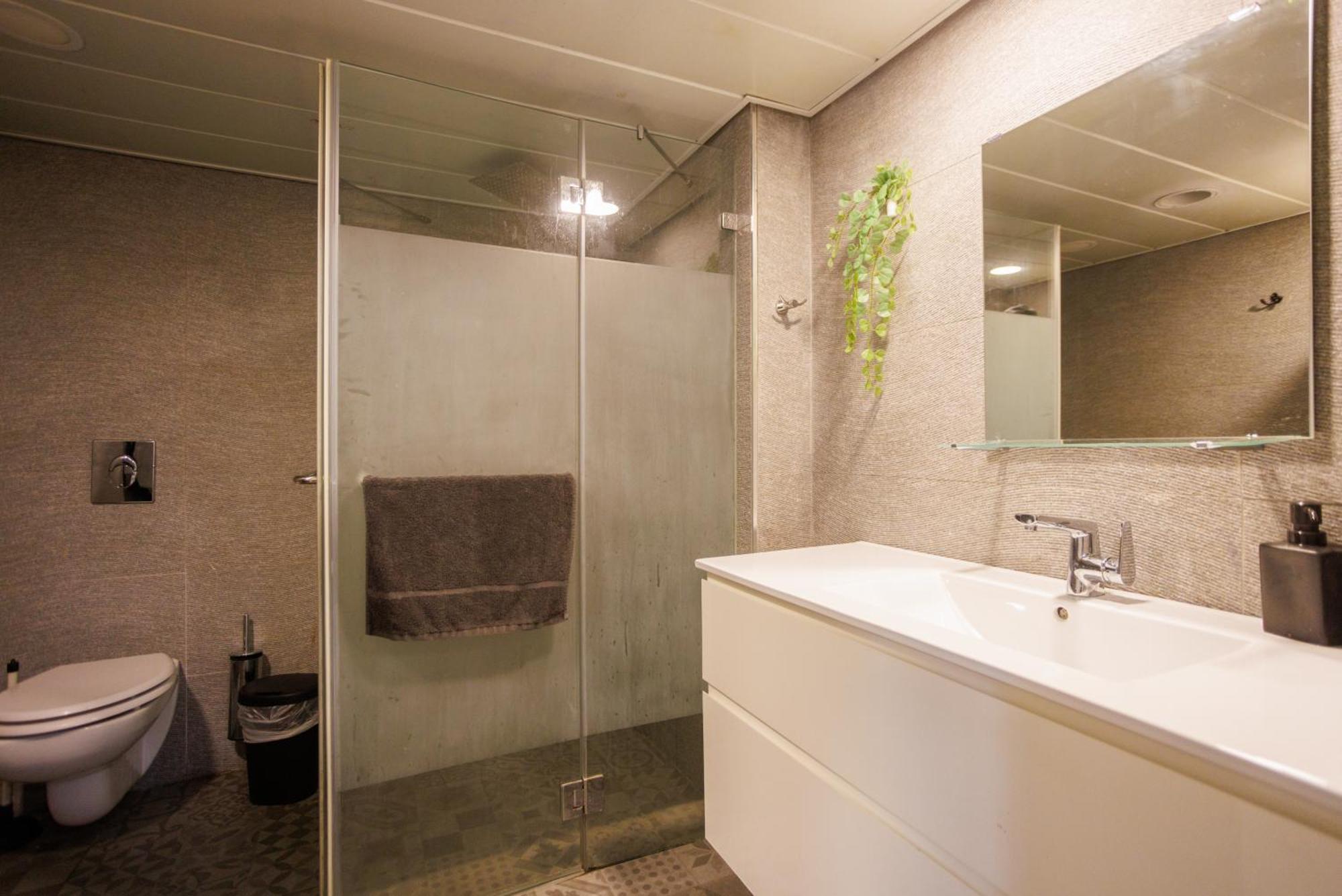 Apartamento Jaccuzi 4br Garden With Parking By Nimizz Tel Aviv